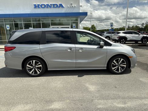 Used 2023 Honda Odyssey Touring image 8