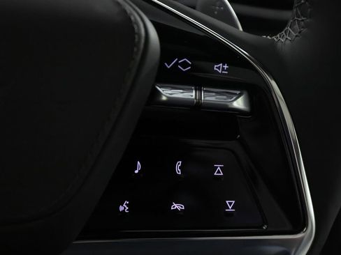 Used 2026 Cadillac Escalade ESV Platinum Sport w/ LPO, ONYX Package AWD/4WD image 28