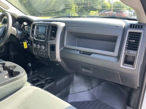 Used 2018 RAM 3500 Tradesman w/ Chrome Appearance Group AWD/4WD image 28