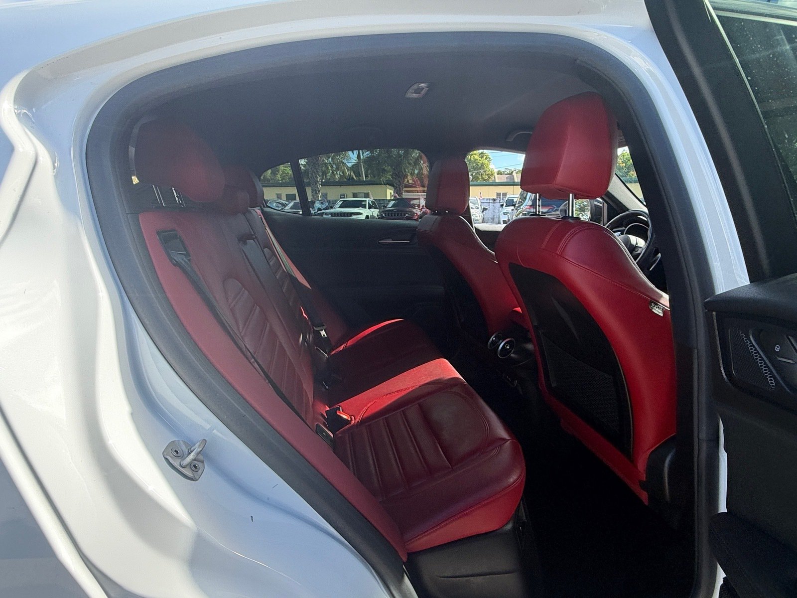Used 2024 Alfa Romeo Stelvio Sprint RWD image 17