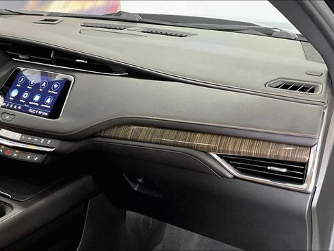 Used 2023 Cadillac XT4 Premium Luxury AWD/4WD image 21