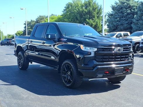 Certified 2024 Chevrolet Silverado 1500 LT Trail Boss w/ LT Trail Boss Premium Package AWD/4WD image 3