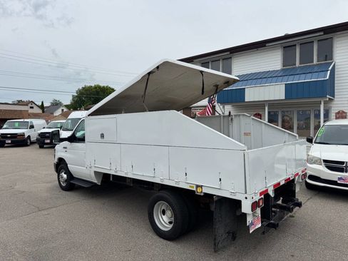 Used 2012 Ford E-450 and Econoline 450 Super Duty image 13