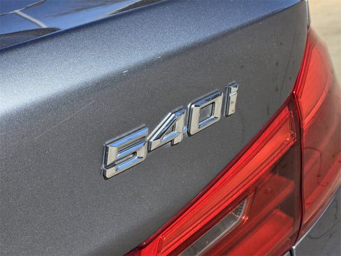 Used 2019 BMW 540i xDrive w/ M Sport Package image 16