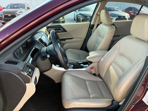 Used 2017 Honda Accord EX-L image 16