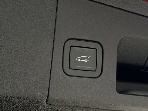 Used 2019 Cadillac XT5 Luxury image 31