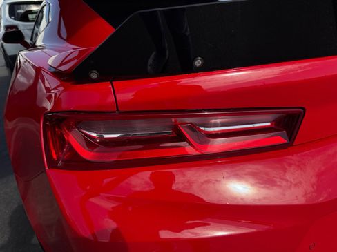 Used 2016 Chevrolet Camaro SS RWD image 21