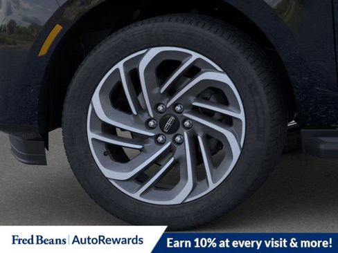 New 2026 Lincoln Navigator L Premier image 19