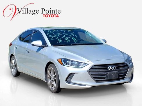 Used 2017 Hyundai Elantra Limited w/ Limited Tech Package 04 FWD image 3