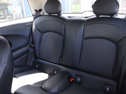 Used 2017 MINI Cooper 2-Door Hardtop FWD image 11