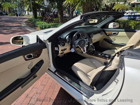 Used 2014 Mercedes-Benz SLK 250 image 9