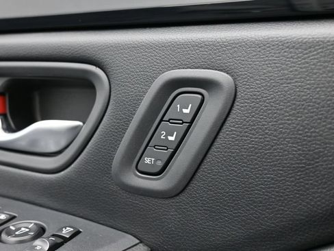 Certified 2025 Honda Pilot TrailSport image 20