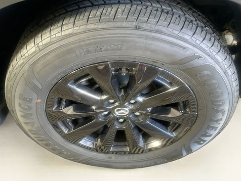 Used 2025 MAZDA CX-50 AWD 2.5 Hybrid w/ Premium Pkg image 11