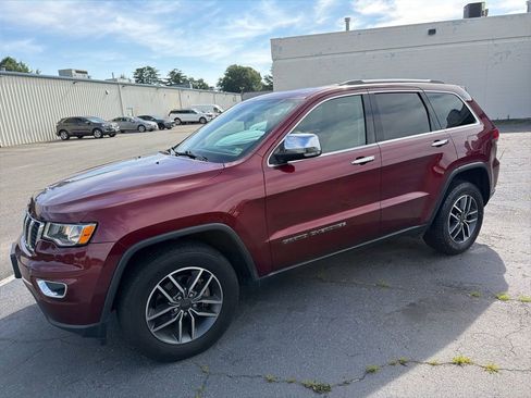 Used 2020 Jeep Grand Cherokee Limited AWD/4WD image 2