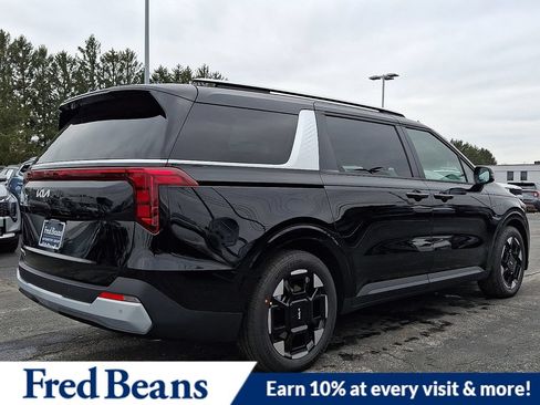 New 2026 Kia Carnival EX FWD image 5