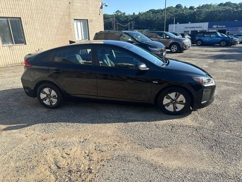 Used 2017 Hyundai Ioniq Blue FWD image 7