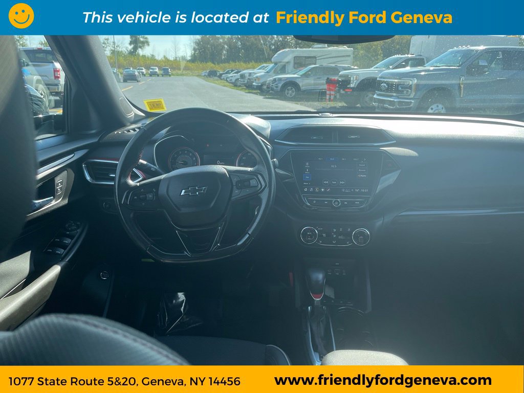 Used 2021 Chevrolet TrailBlazer RS w/ Sun and Liftgate Package AWD/4WD image 16