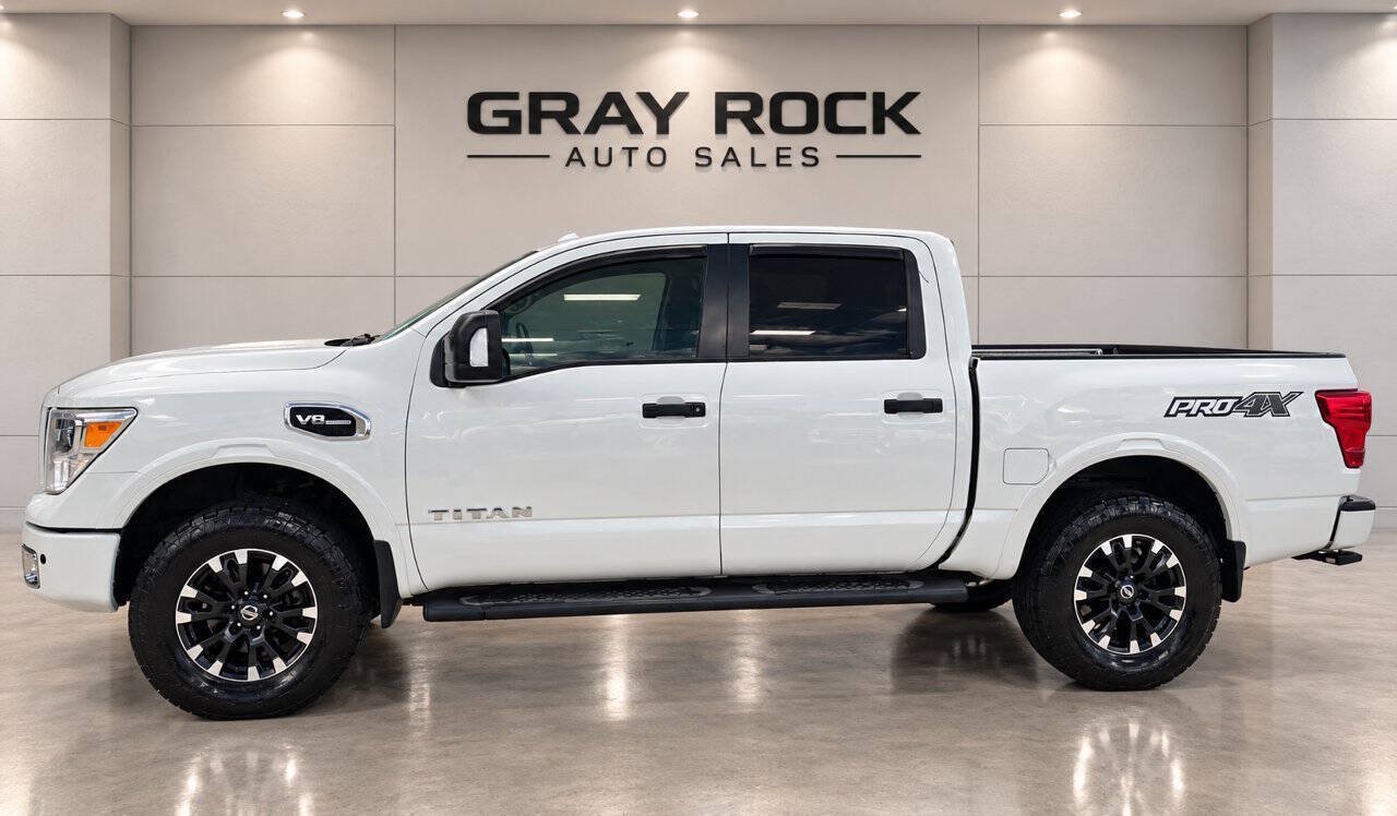 Used 2017 Nissan Titan PRO-4X w/ Pro-4x Convenience Package AWD/4WD image 1