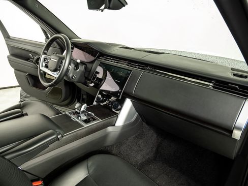 Used 2023 Land Rover Range Rover SV image 27