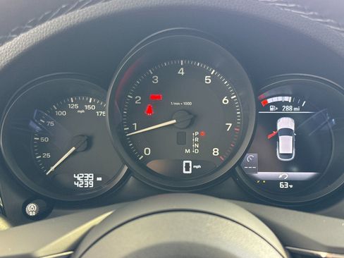 Certified 2026 Porsche Macan AWD/4WD image 29