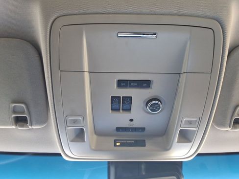 Used 2017 GMC Yukon SLT image 19