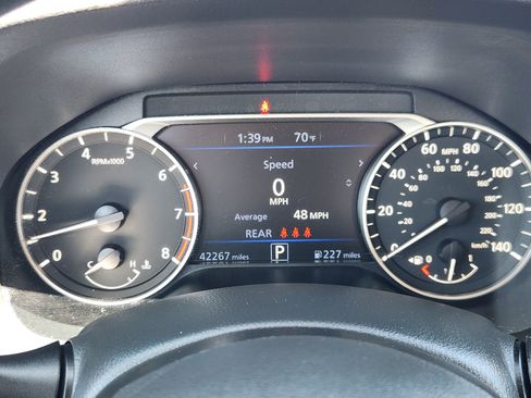 Used 2025 Nissan Altima 2.5 SV FWD image 16