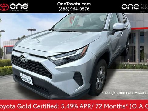 Used 2025 Toyota RAV4 XLE FWD image 1