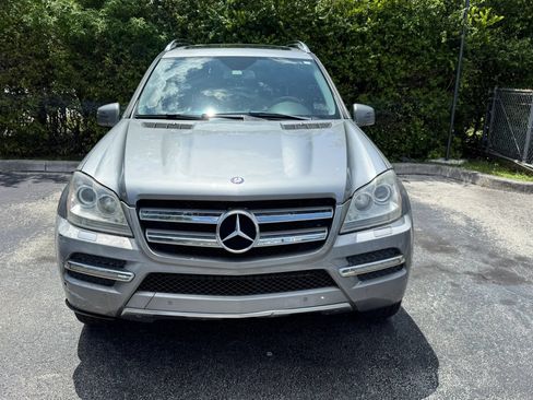 Used 2012 Mercedes-Benz GL 450 4MATIC image 2