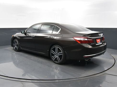 Used 2016 Honda Accord Sport image 30