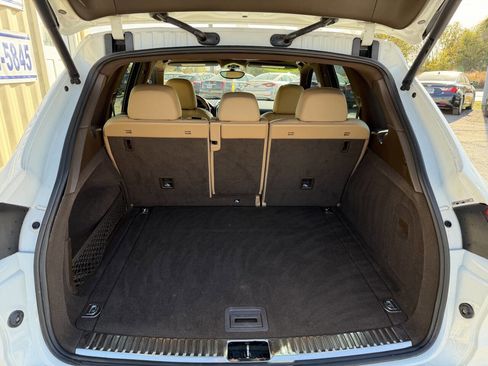 Used 2017 Porsche Cayenne Platinum Edition image 6