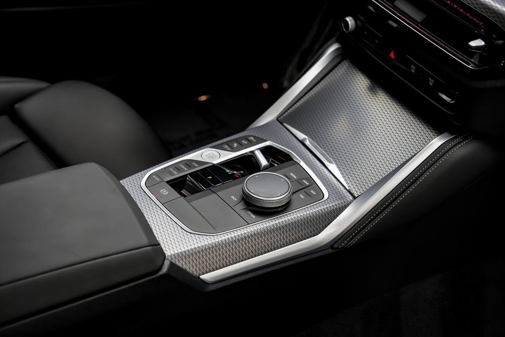 Used 2025 BMW M440i Coupe w/ Premium Package RWD image 30