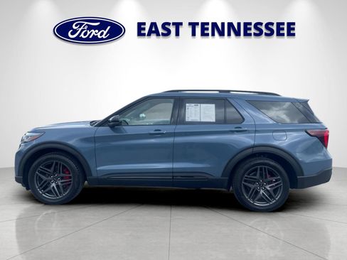 Used 2025 Ford Explorer ST RWD image 6