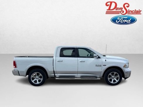 Used 2016 RAM 1500 Laramie w/ Convenience Group AWD/4WD image 5