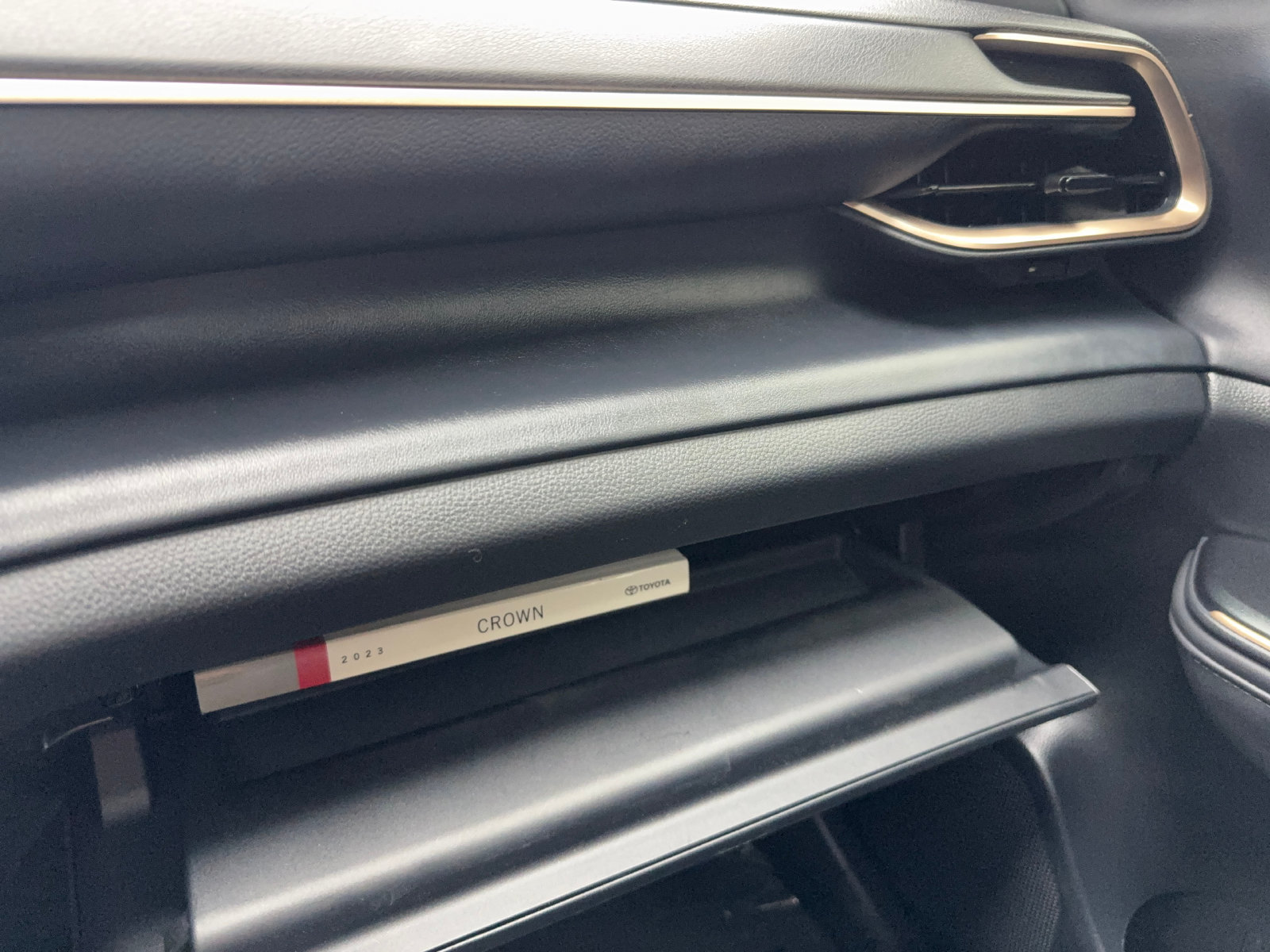 Used 2023 Toyota Crown AWD/4WD image 30