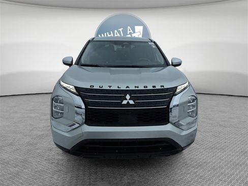 Used 2022 Mitsubishi Outlander ES image 9