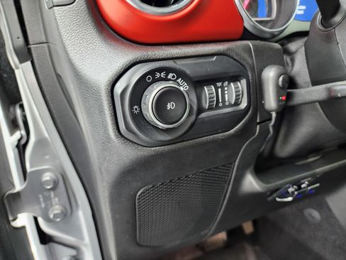 Used 2021 Jeep Wrangler Unlimited Rubicon image 34