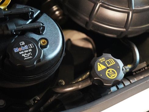 Used 2014 Chevrolet Camaro Z/28 RWD image 76