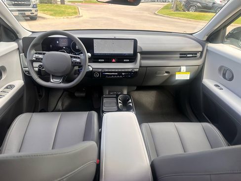 Used 2025 Hyundai Ioniq 5 SEL image 15
