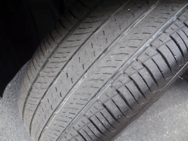 Used 2025 Chevrolet Trax LT FWD image 11