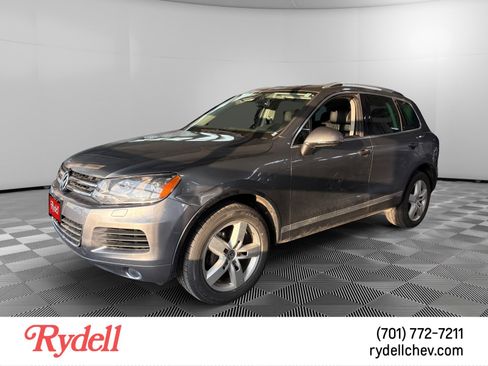 Used 2014 Volkswagen Touareg VR6 AWD/4WD image 1
