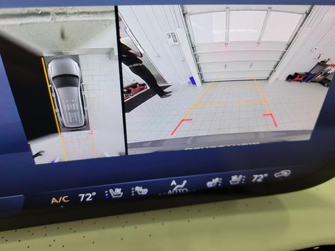 Used 2025 Buick Enclave Avenir w/ Super Cruise Package AWD/4WD image 14