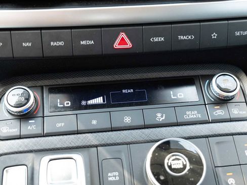 Used 2023 Hyundai Palisade Limited image 16