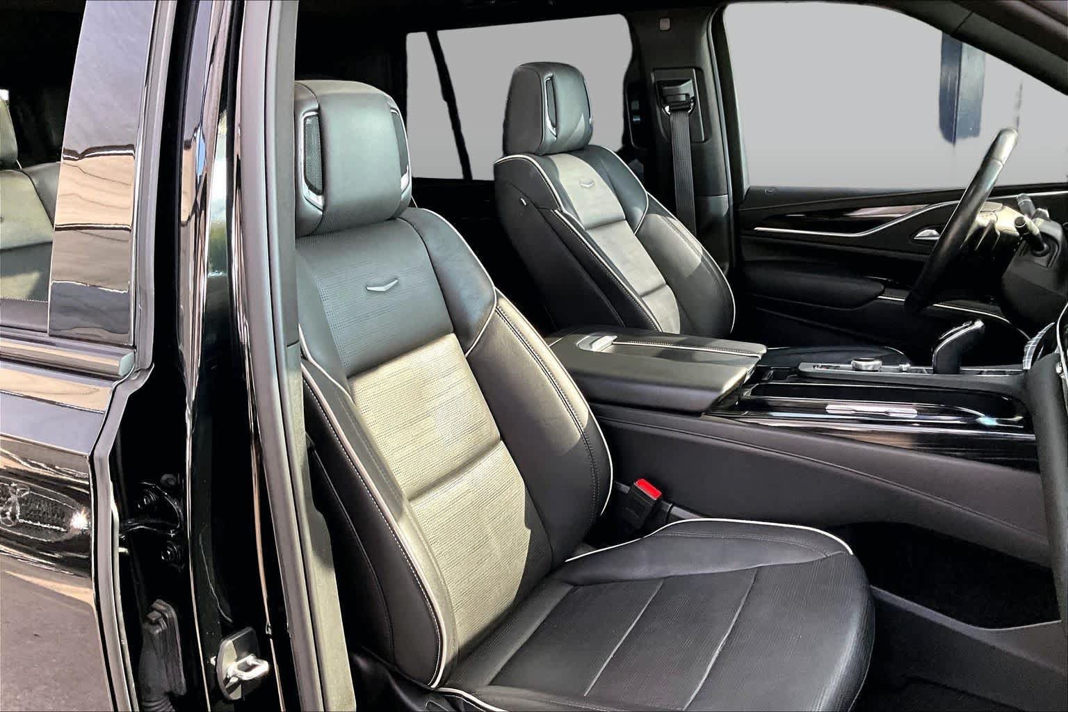 Used 2023 Cadillac Escalade Sport w/ Touring Package AWD/4WD image 9