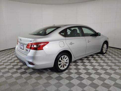 Used 2018 Nissan Sentra SV image 9