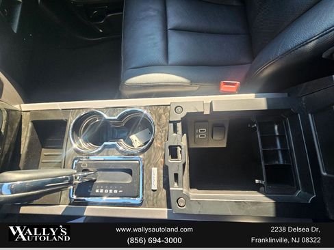 Used 2017 Ford Expedition Limited w/ Equipment Group 301A AWD/4WD image 28