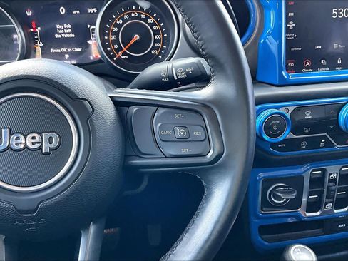 Used 2022 Jeep Gladiator Sport AWD/4WD image 24