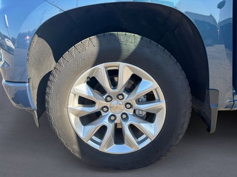 Used 2024 Chevrolet Silverado 1500 Custom image 14