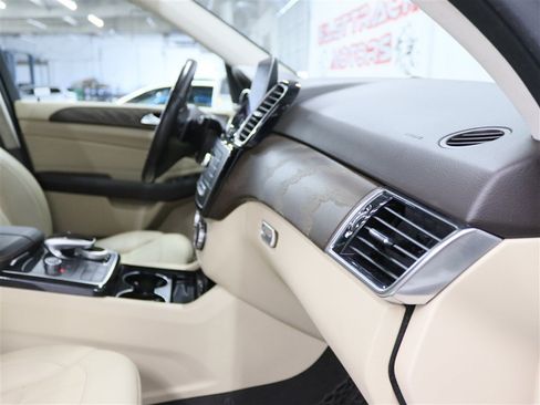 Used 2019 Mercedes-Benz GLE 400 4MATIC image 29