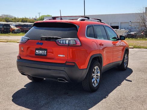 Used 2021 Jeep Cherokee Latitude Lux w/ Comfort/Convenience Group image 4