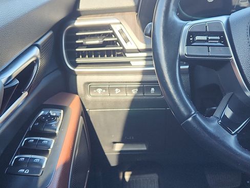 Used 2023 Kia Telluride EX w/ EX Captain's Chair Package AWD/4WD image 13